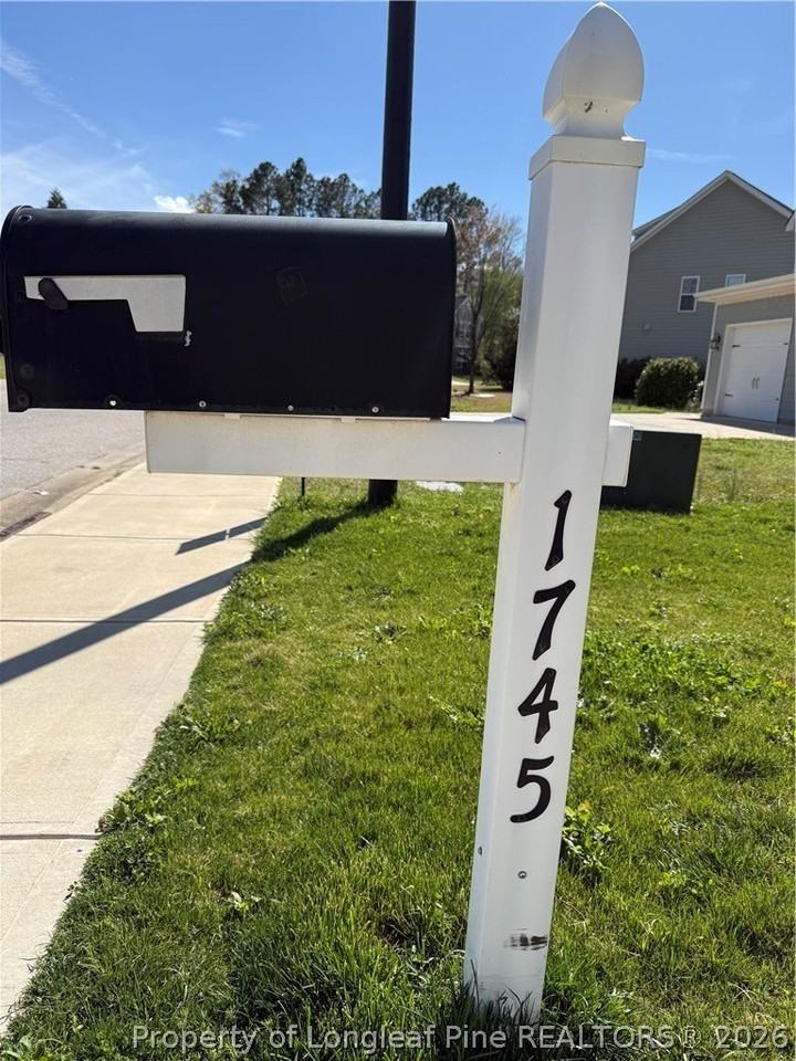 1745 Bluffside Dr - Photo 3 of 29