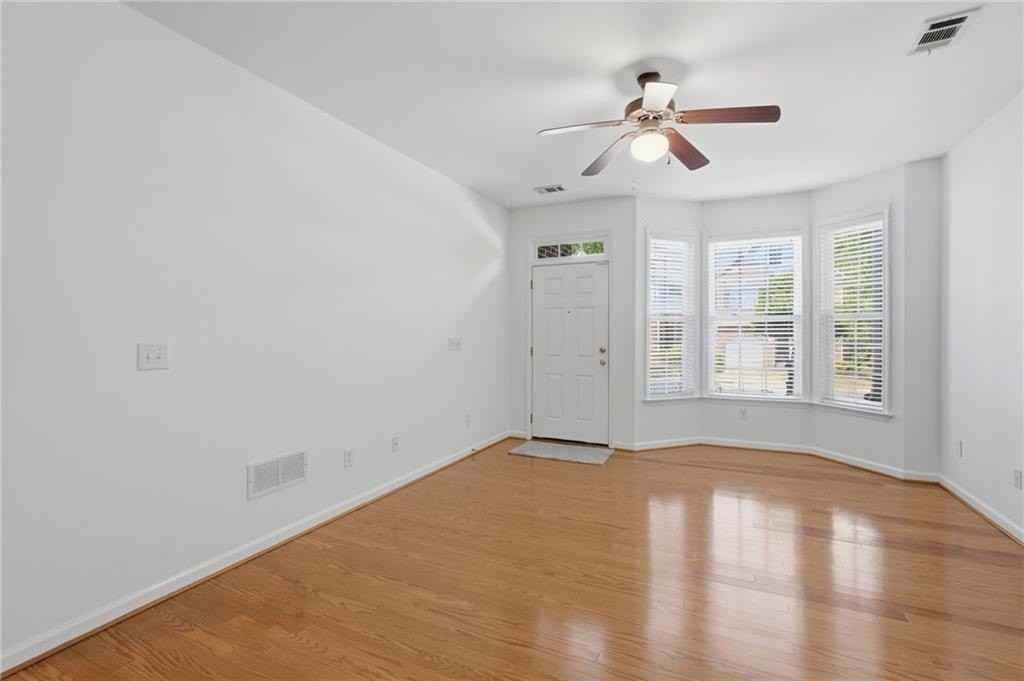 368 Grayson Way - Photo 6 of 31