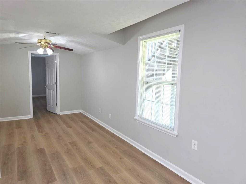 1521 Wynfield Dr - Photo 6 of 21