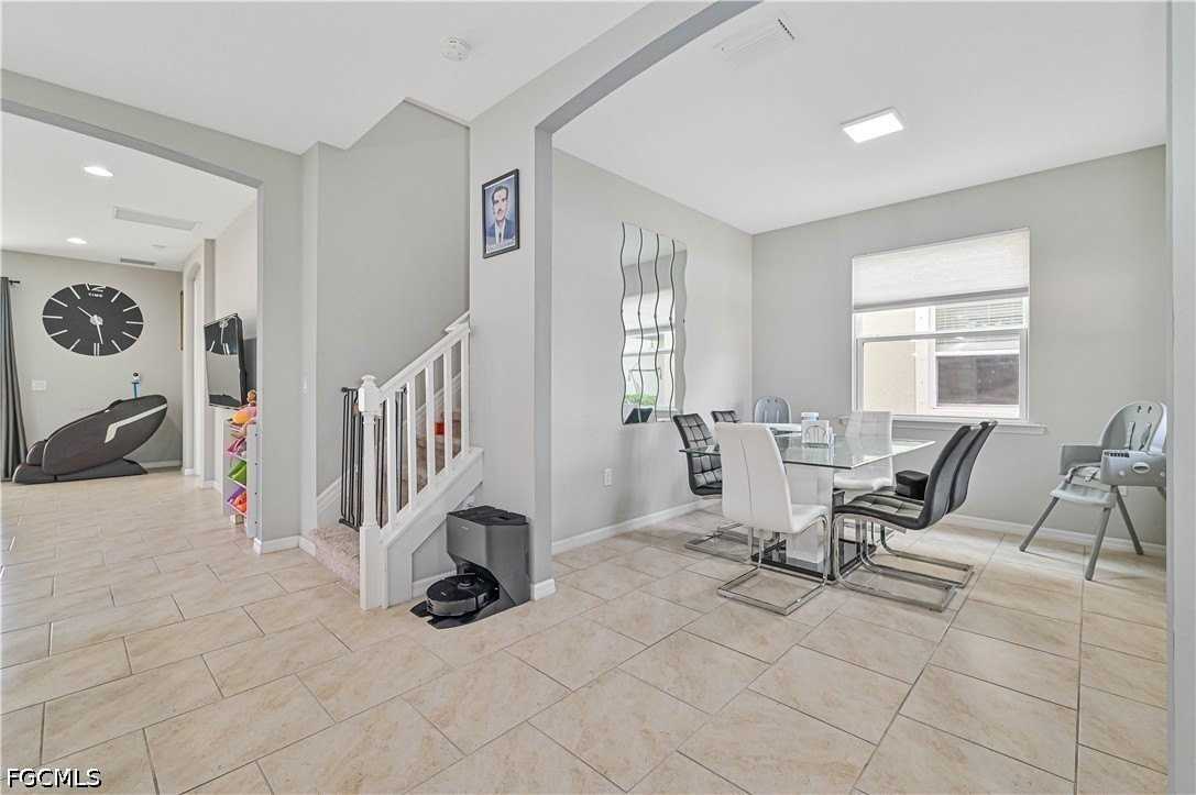 3587 Brittons Ct - Photo 4 of 35