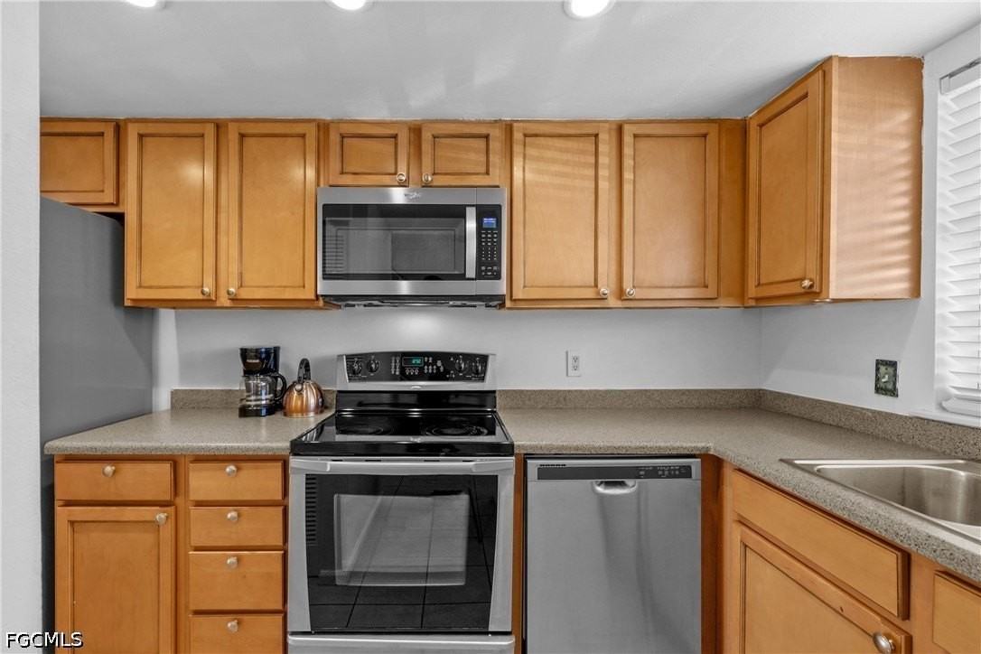 864 Courtington Ln #3 - Photo 2 of 19