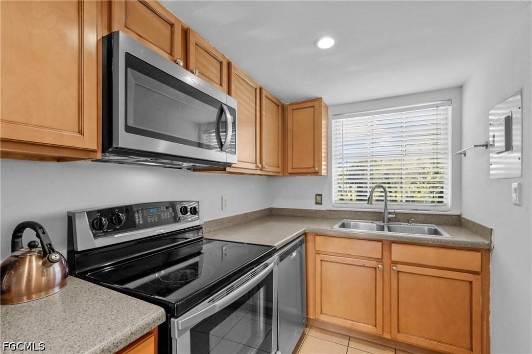 864 Courtington Ln #3 - Photo 3 of 19