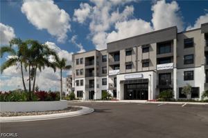 featured image of 3260 Stockton St #A2