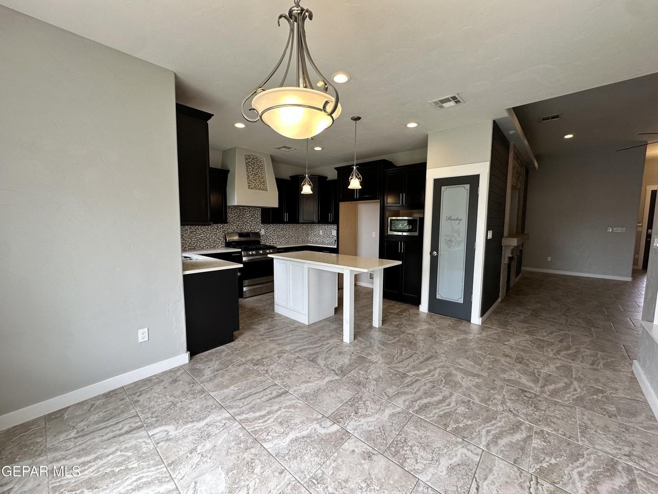 13108 Round Rdg - Photo 7 of 27