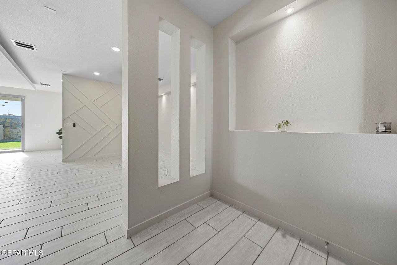 3741 Peak Pl - Photo 2 of 43