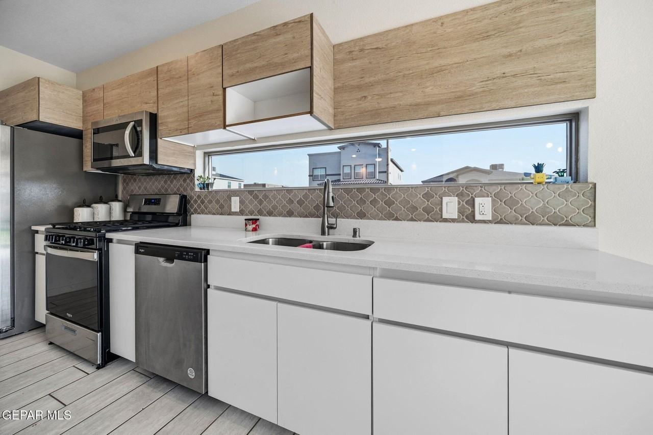 3741 Peak Pl - Photo 7 of 43