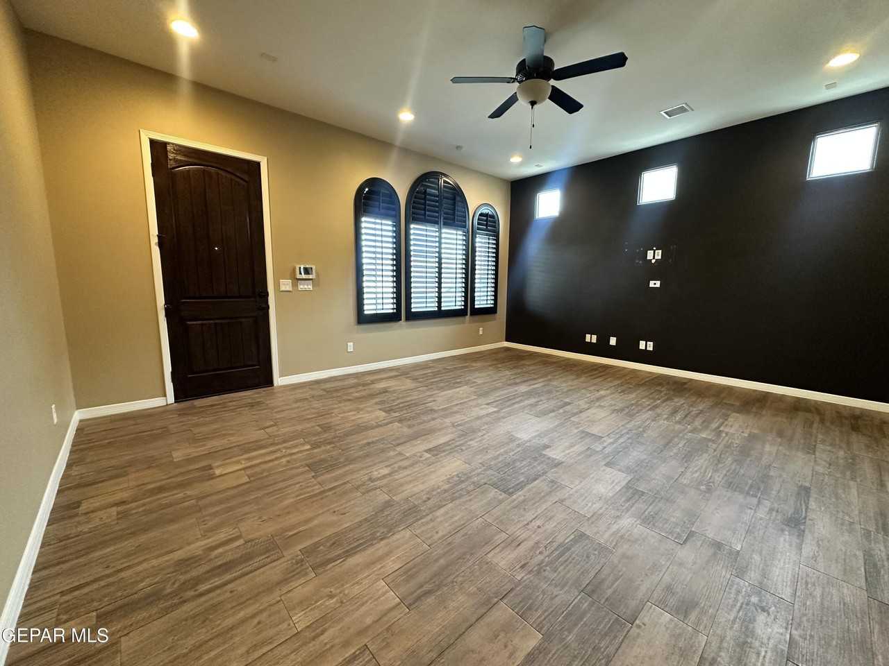 12156 Chapel Hill Rd - Photo 3 of 24