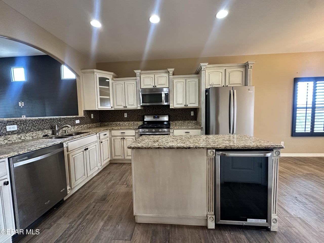 12156 Chapel Hill Rd - Photo 5 of 24