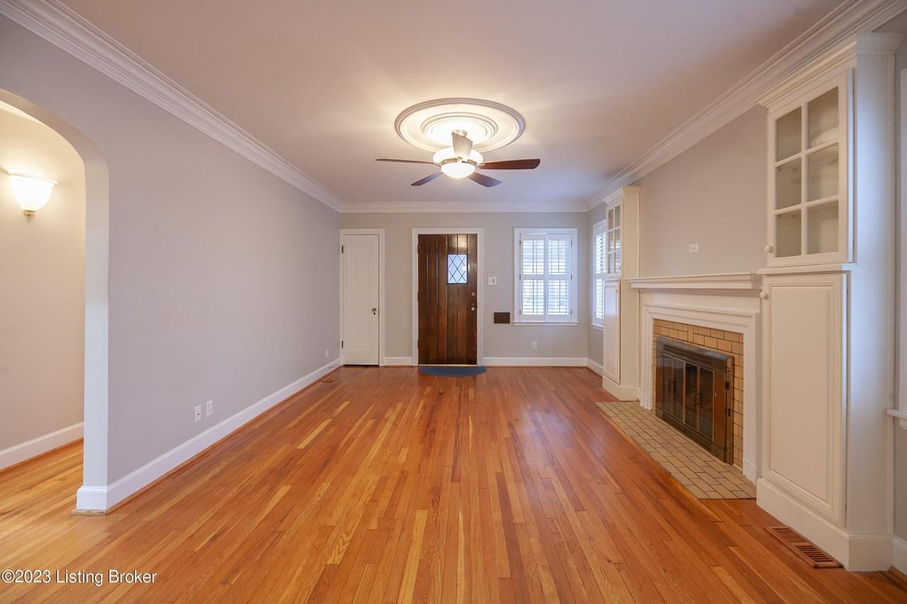 118 Wiltshire Ave - Photo 3 of 14