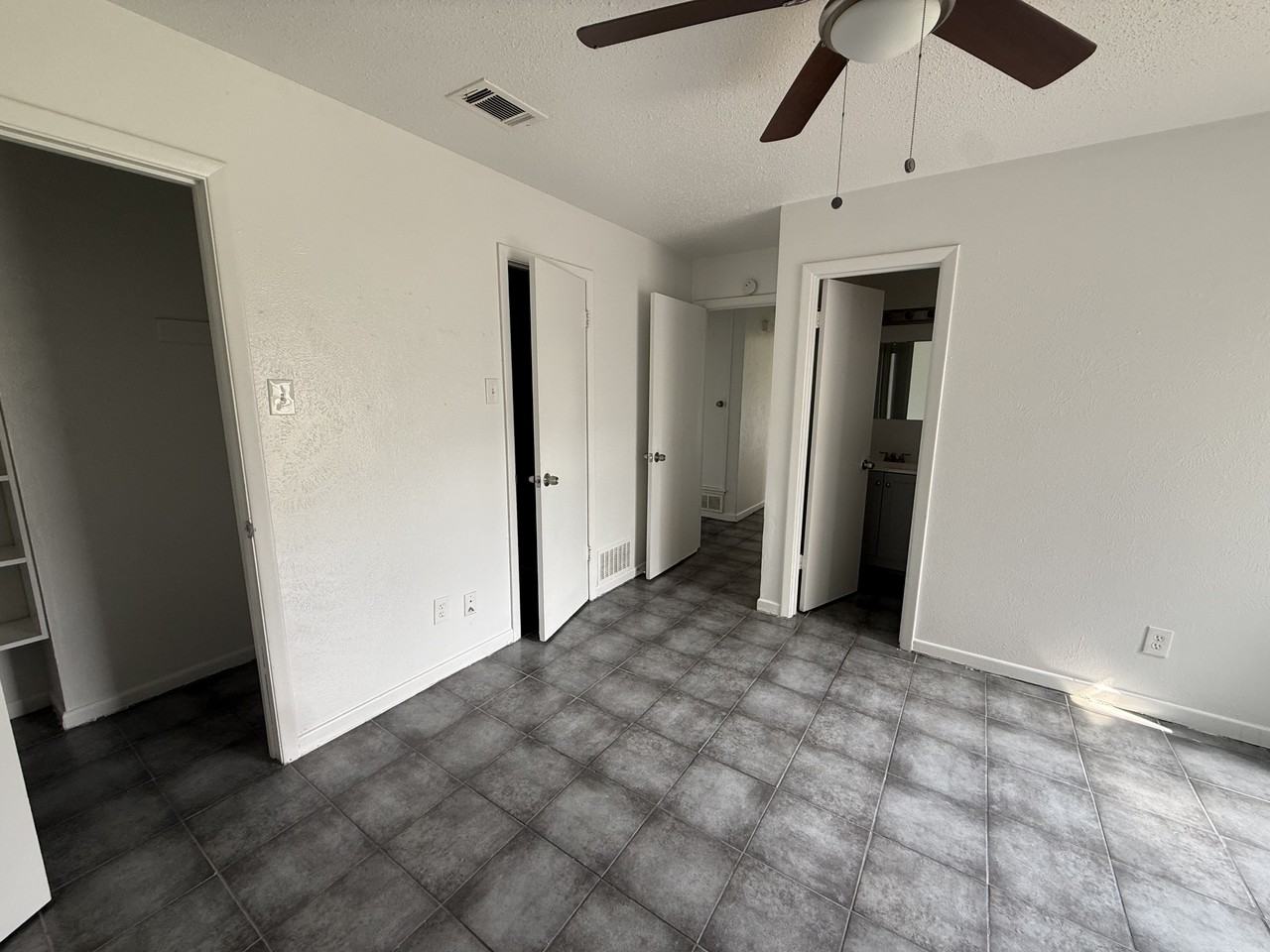 3026 Lourdes St #3026 - Photo 5 of 7