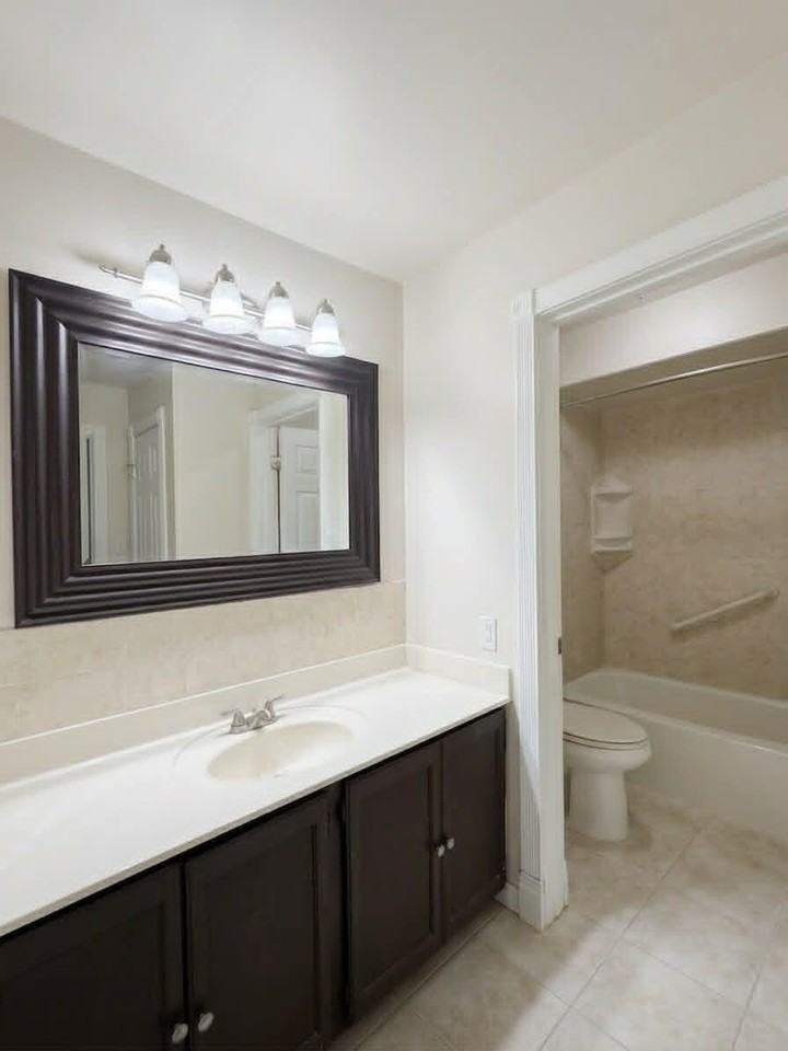 2003 45th St #207 - Photo 6 of 13