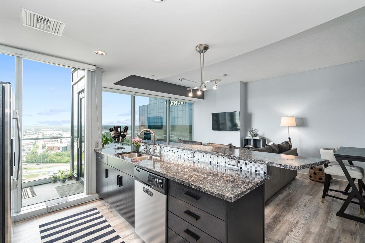 335 Bridge St Nw #1705 - Photo 5 of 31