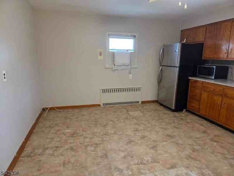 144 Raphael Rd - Photo 3 of 11