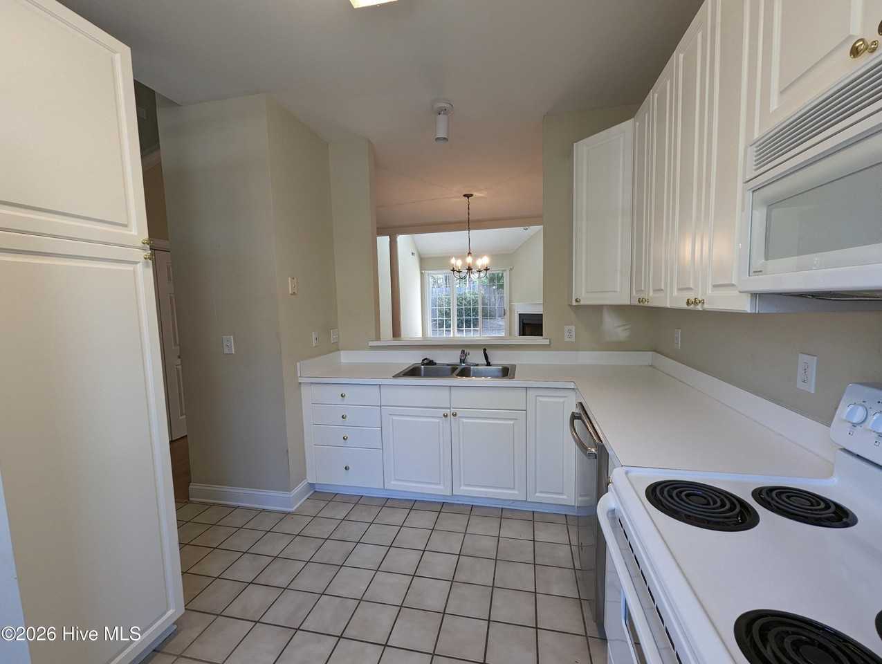 233 Racine Dr #18 - Photo 3 of 18