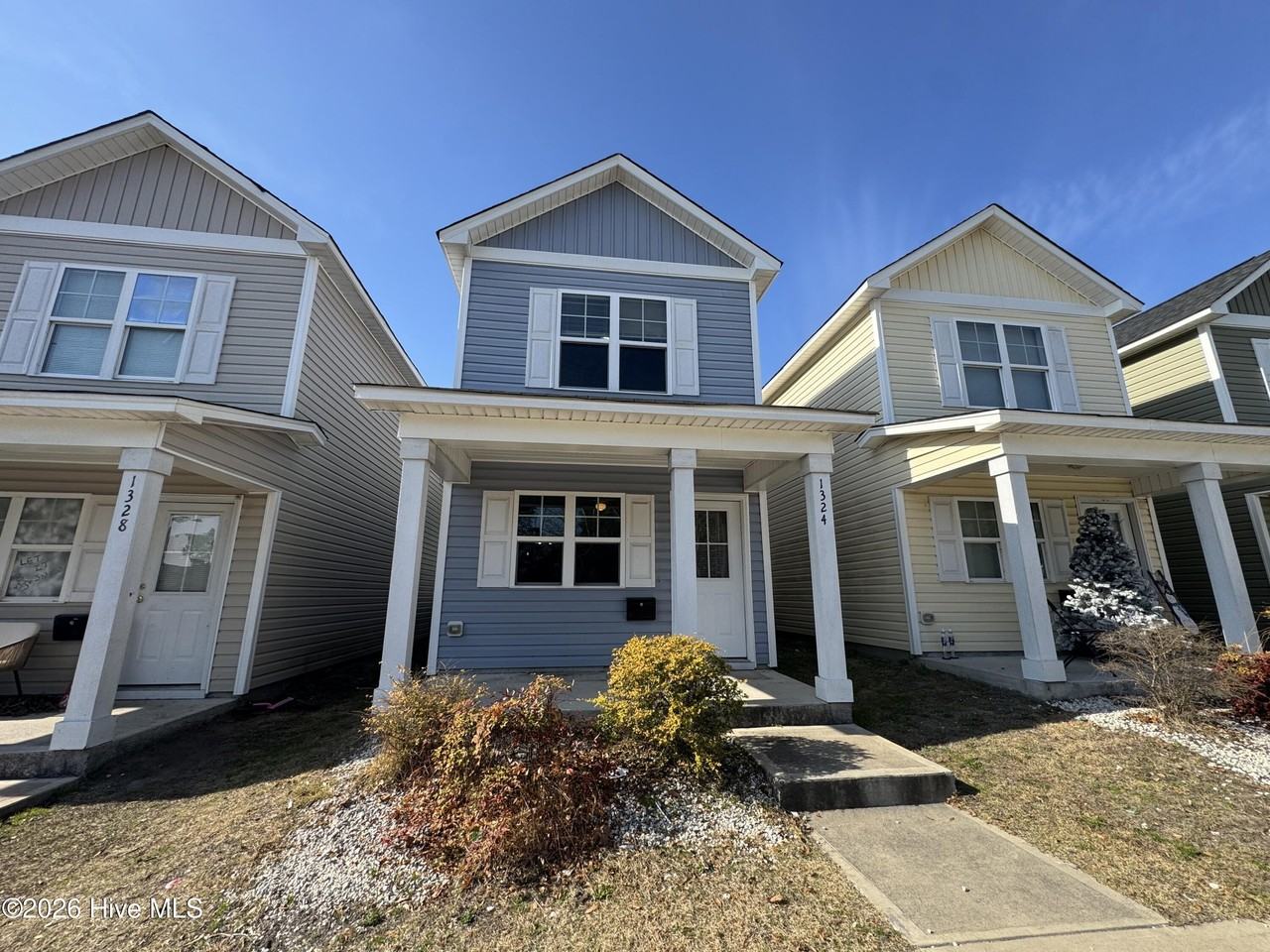 1324 S 8th St - Photo 2 of 18