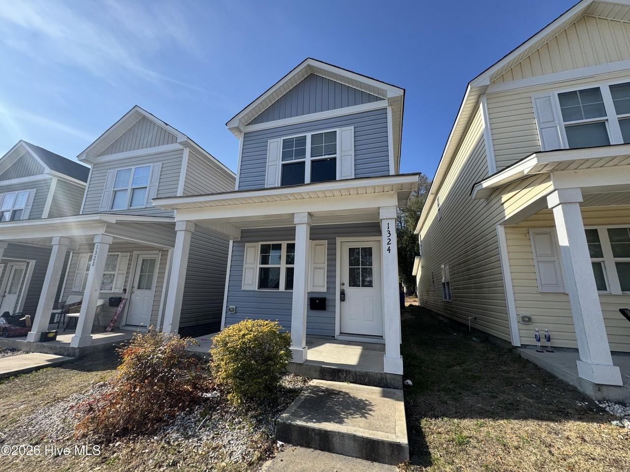 1324 S 8th St - Photo 3 of 18