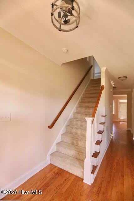 1013 Trinity Dr - Photo 2 of 38