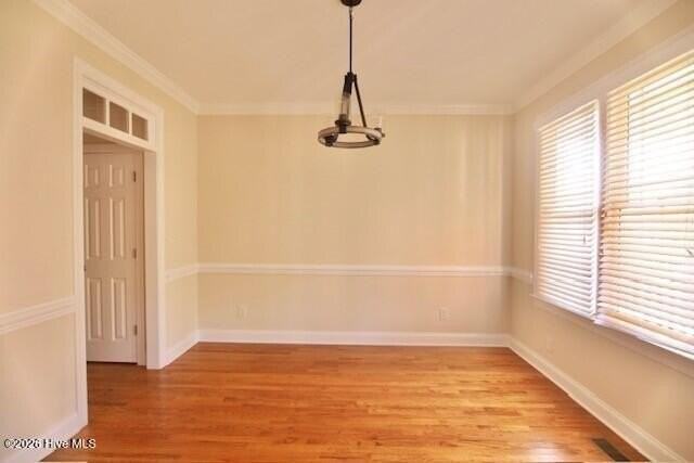 1013 Trinity Dr - Photo 3 of 38