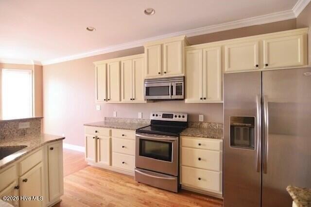 1013 Trinity Dr - Photo 6 of 38