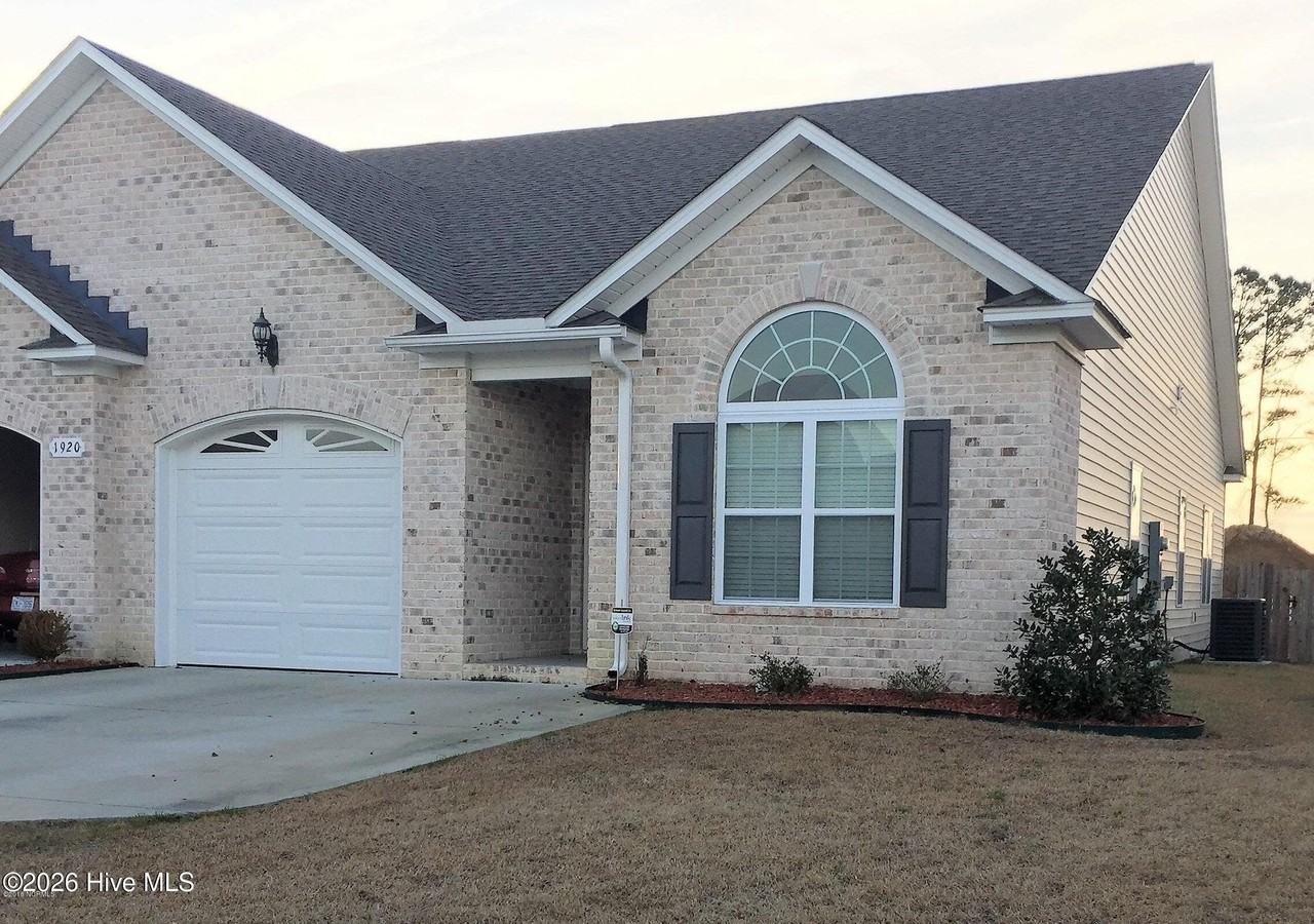 1920 Leighton Dr #B - Photo 2 of 28