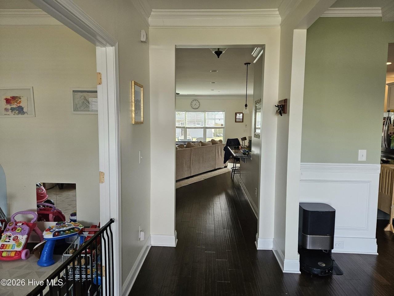 538 Saratoga Rd - Photo 2 of 37