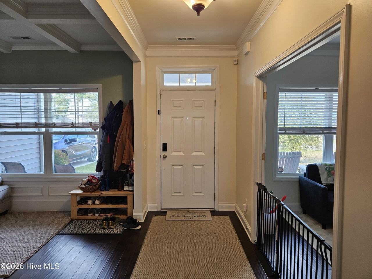 538 Saratoga Rd - Photo 3 of 37