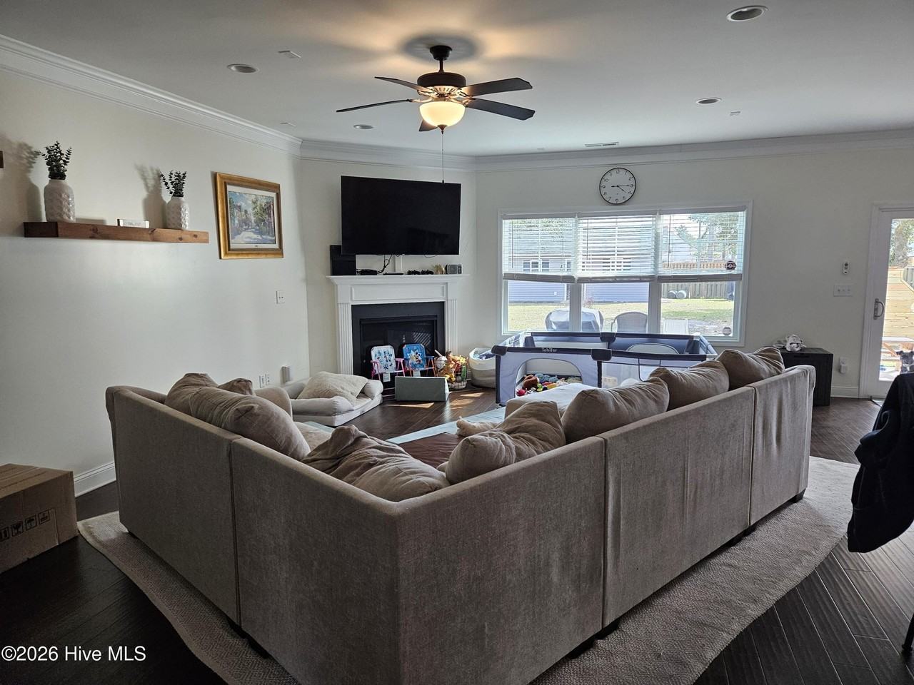 538 Saratoga Rd - Photo 7 of 37