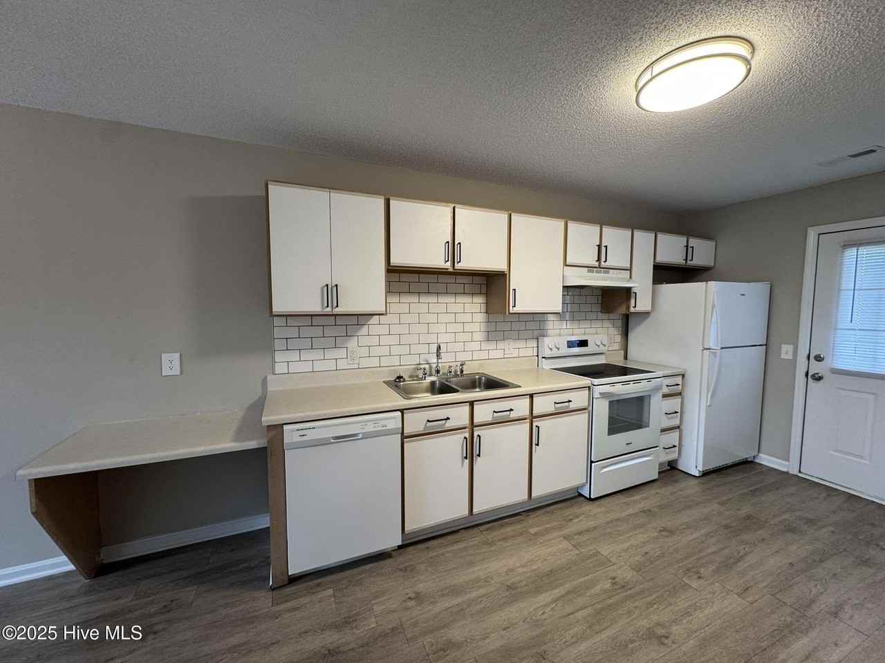 2235 Hurt Dr - Photo 7 of 14