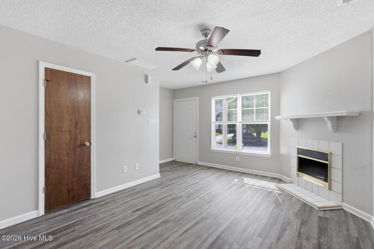 1063 W Pueblo Dr - Photo 3 of 16