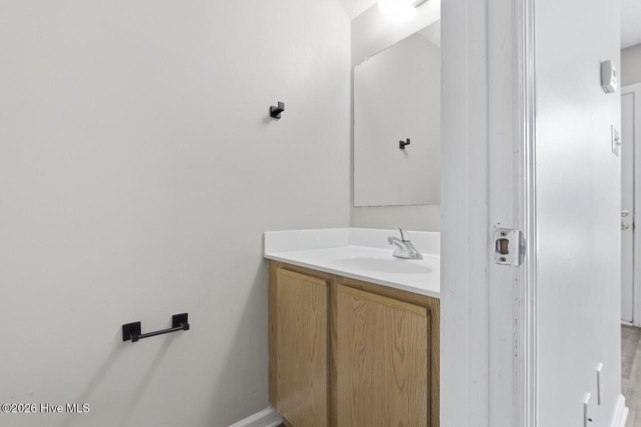 1063 W Pueblo Dr - Photo 4 of 16