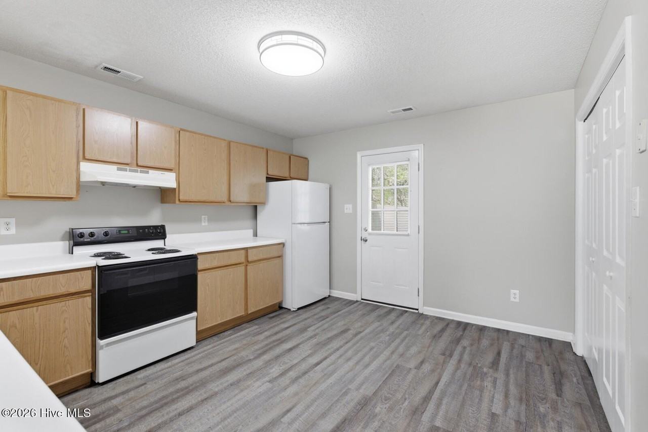 1063 W Pueblo Dr - Photo 5 of 16