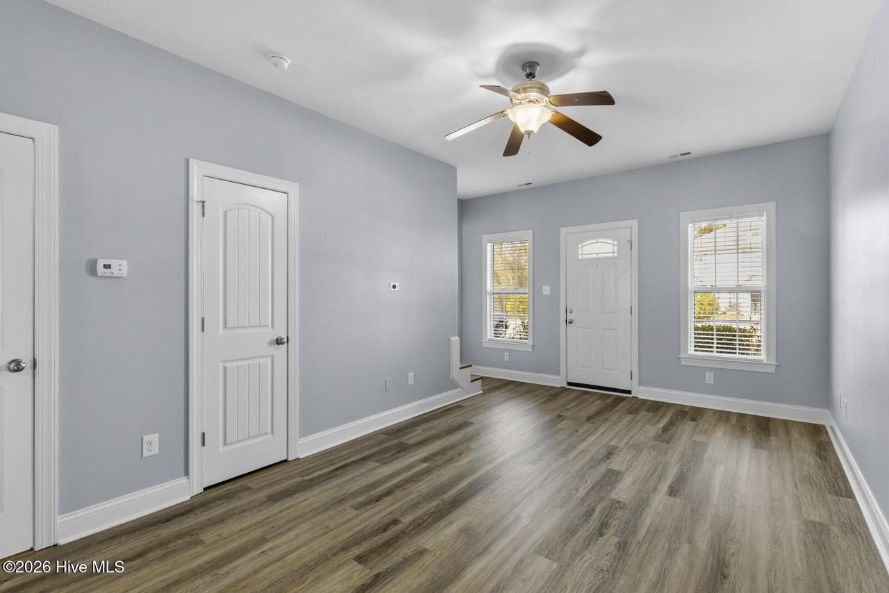 201 Toucan Way - Photo 5 of 22