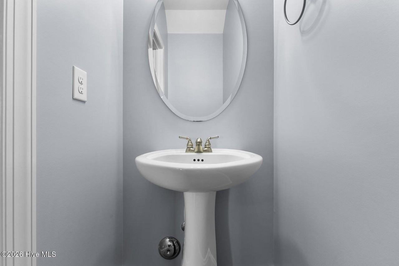 201 Toucan Way - Photo 6 of 22