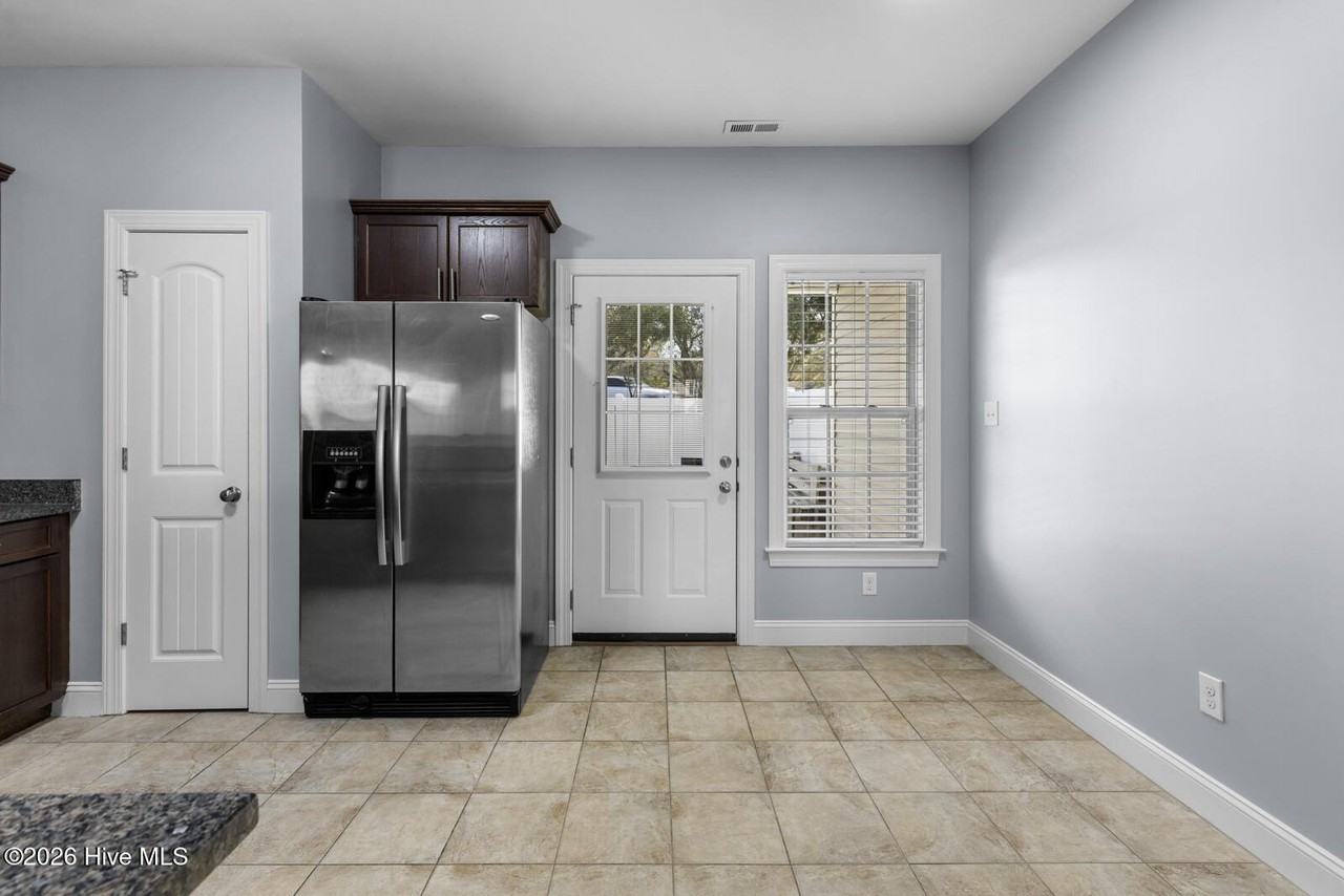 201 Toucan Way - Photo 7 of 22