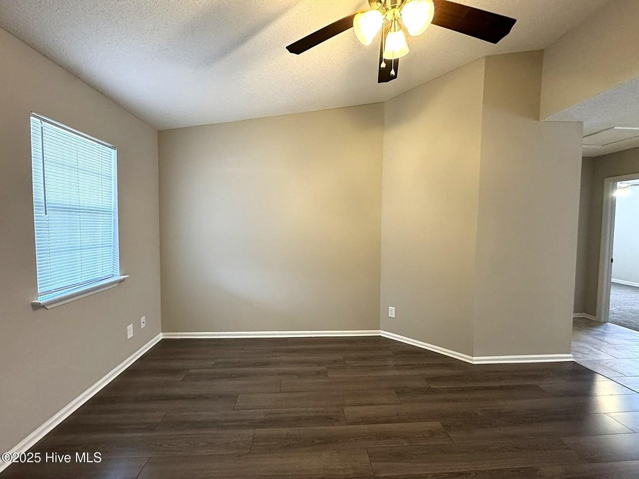 2385 Hurt Dr - Photo 4 of 19