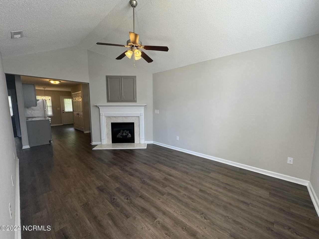 2113 Hurt Dr - Photo 4 of 20