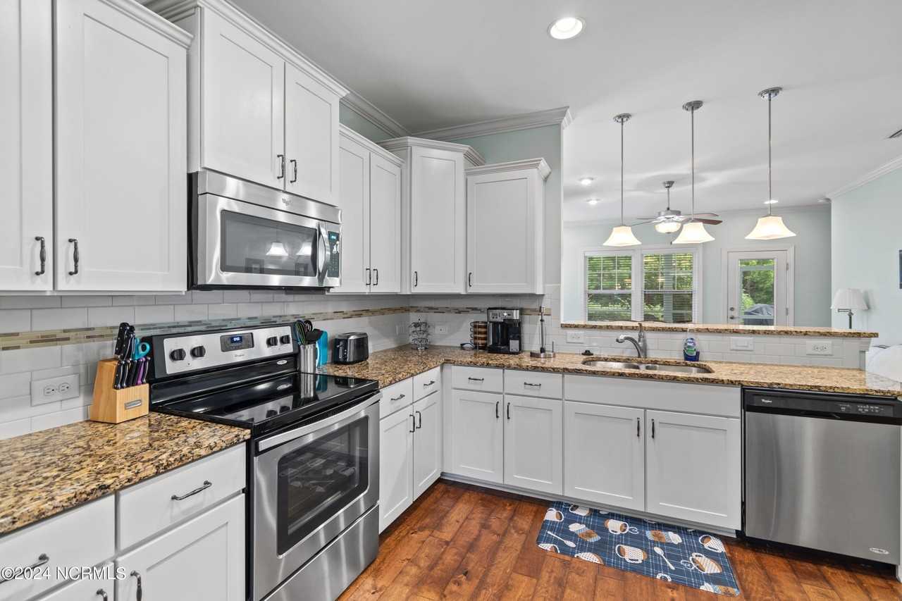 3220 Inland Cove Dr - Photo 3 of 25