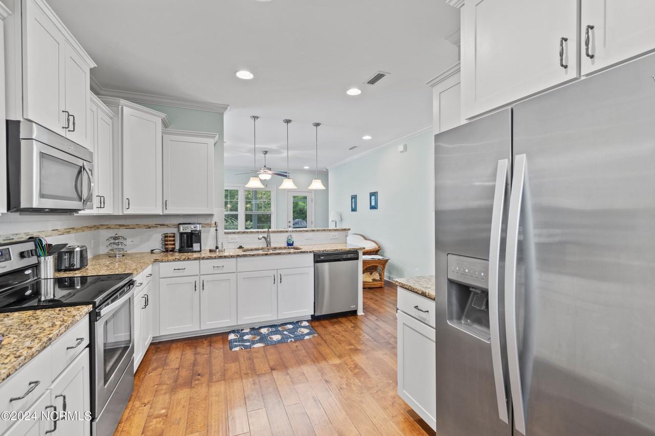 3220 Inland Cove Dr - Photo 4 of 25