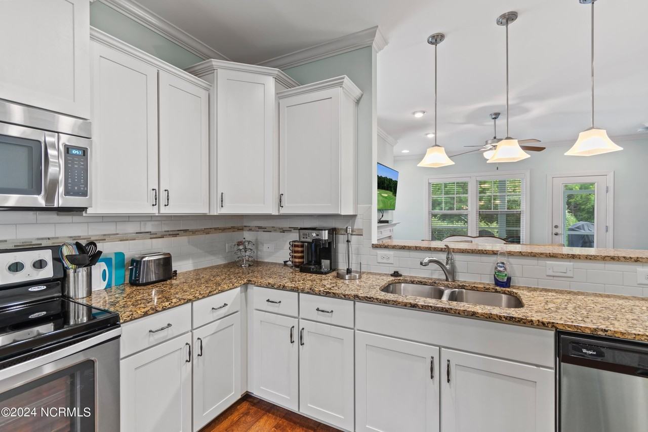 3220 Inland Cove Dr - Photo 5 of 25