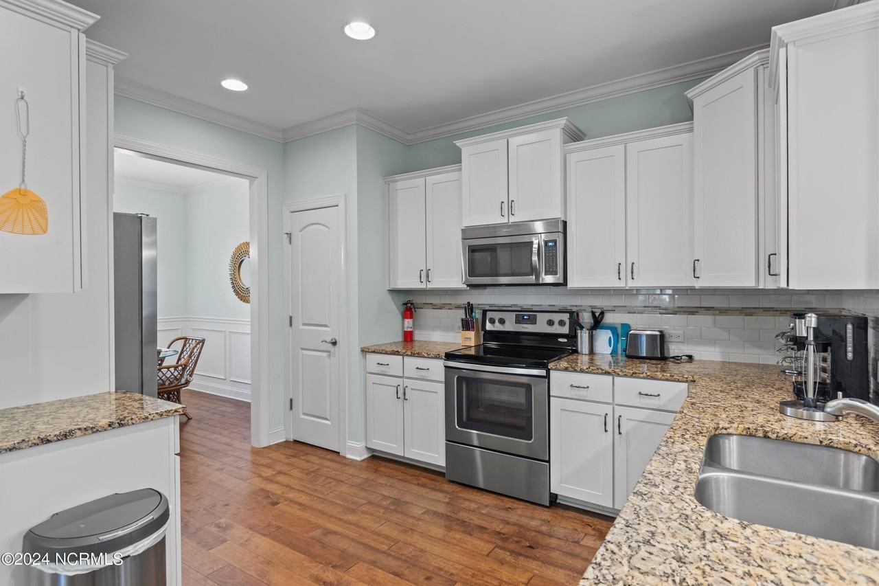 3220 Inland Cove Dr - Photo 6 of 25