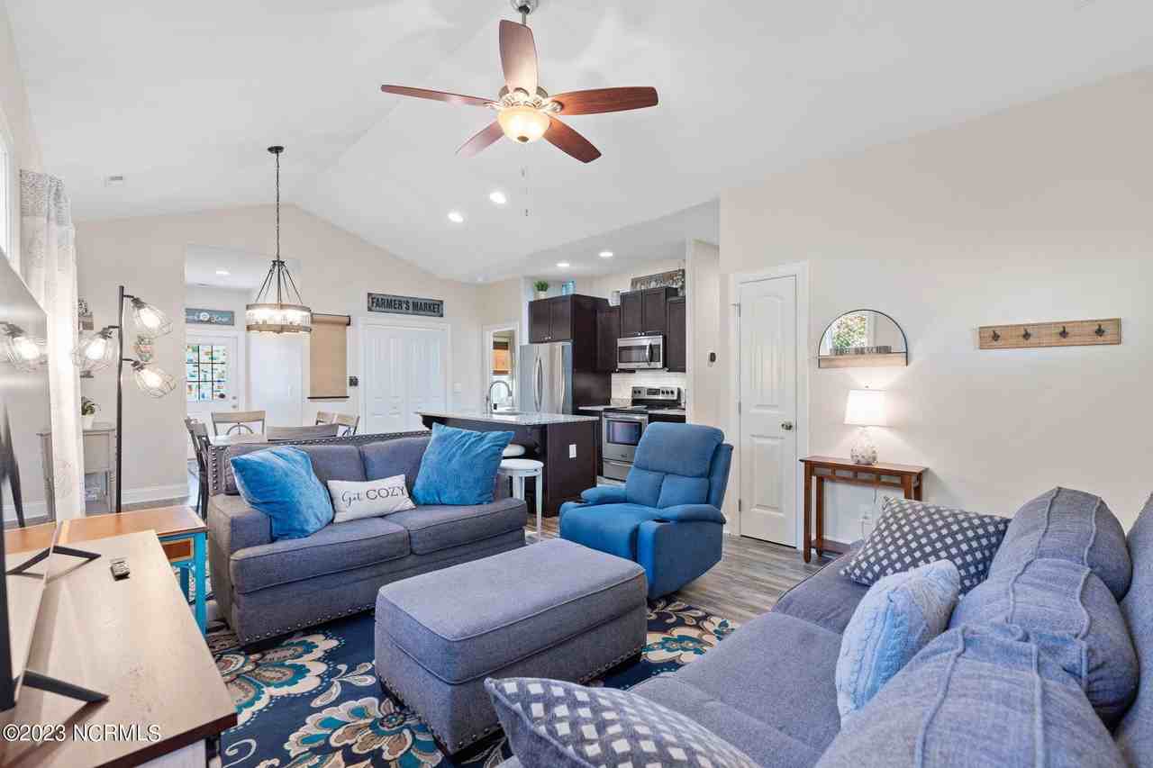 130 Nw 23rd St - Photo 7 of 31