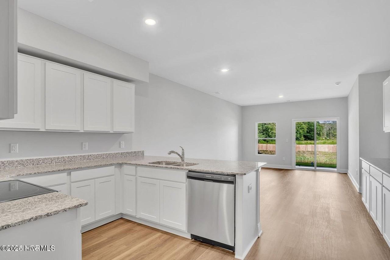 241 Arnette Dr #A - Photo 5 of 15