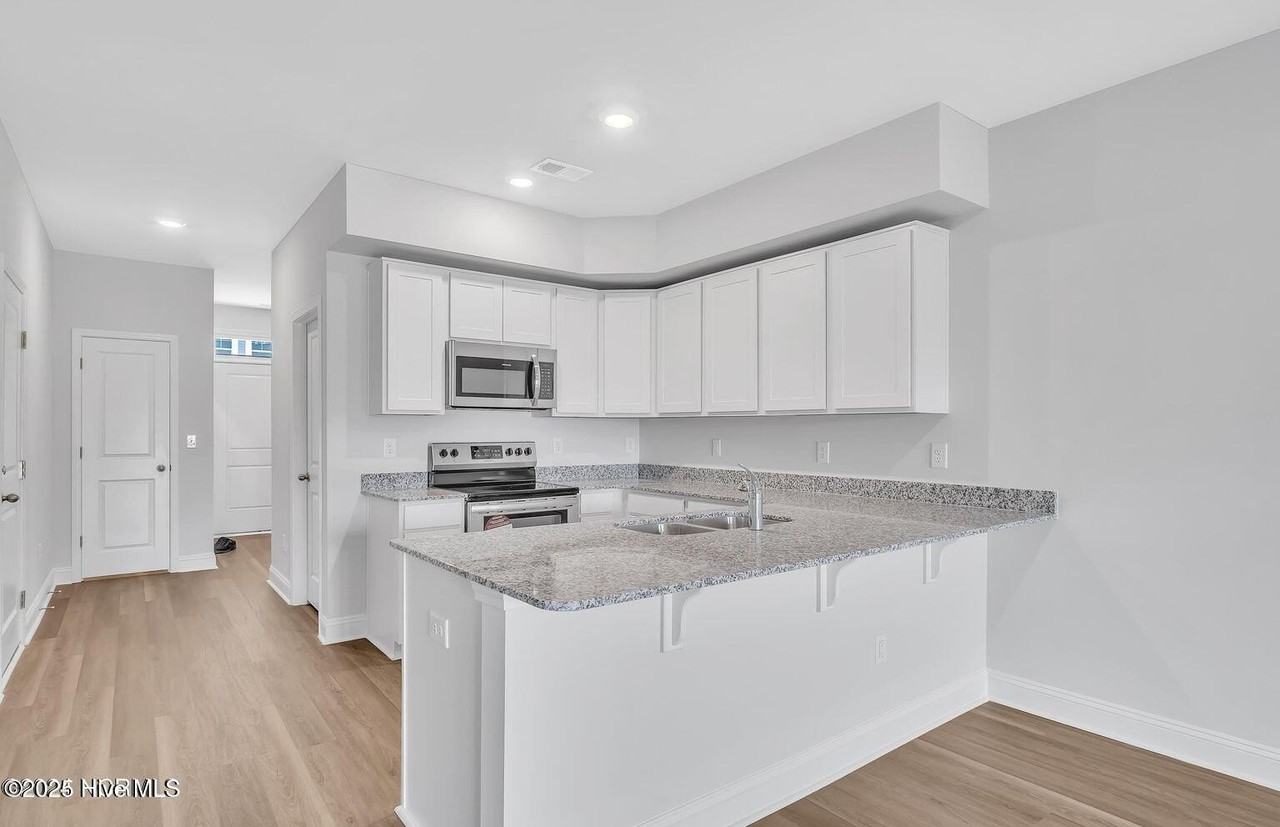241 Arnette Dr #A - Photo 6 of 15