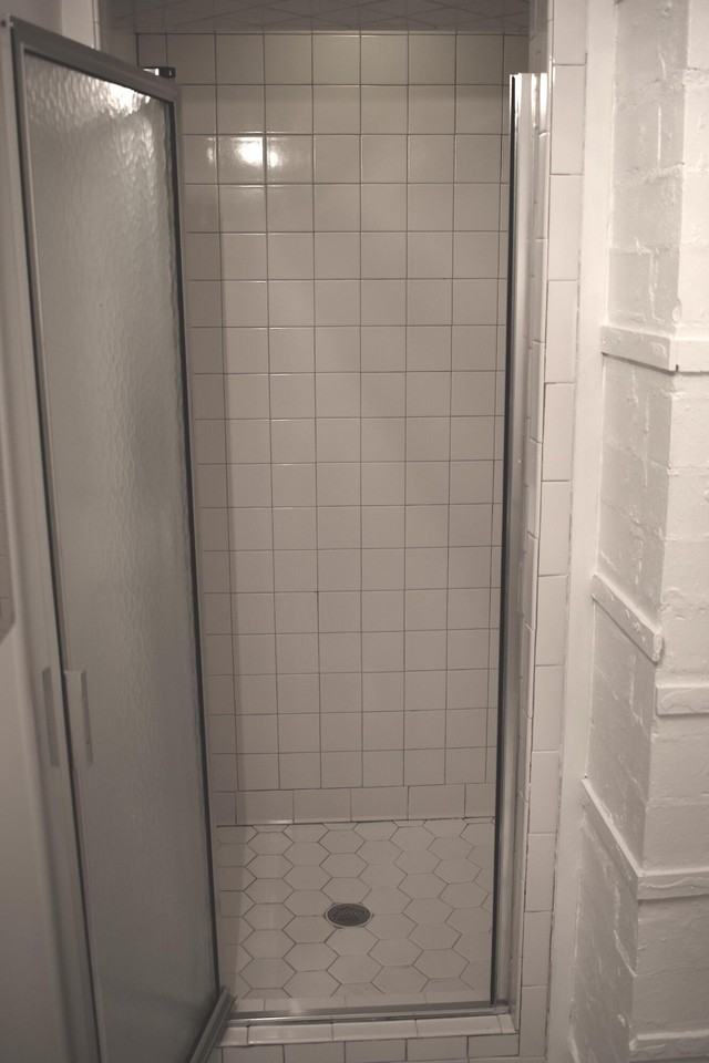 804 Hickman Rd #B - Photo 5 of 9