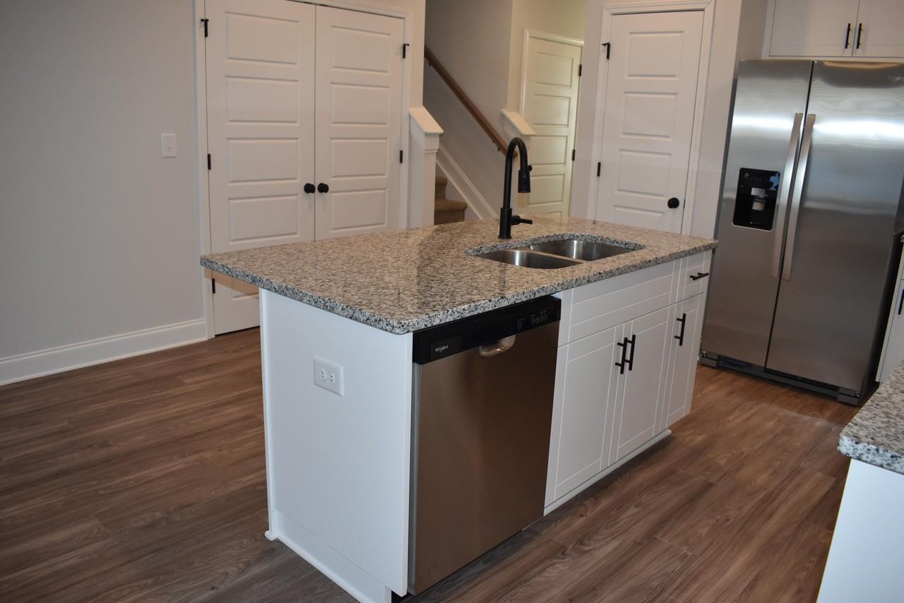 4245 Beautiful Pond Park - Photo 7 of 18