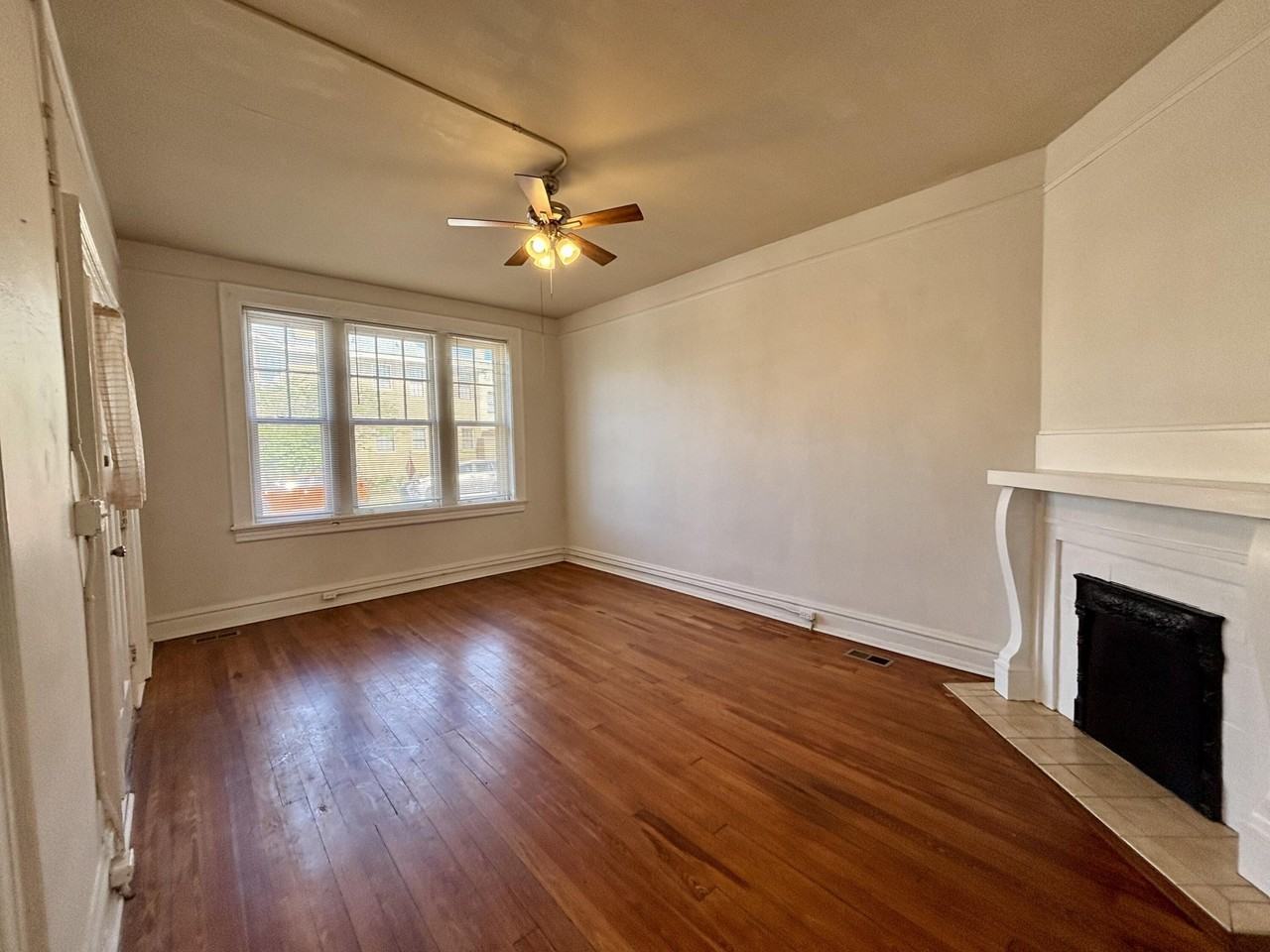 320 3rd St - Photo 4 of 14