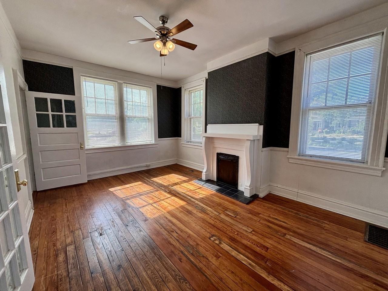 320 3rd St - Photo 5 of 14