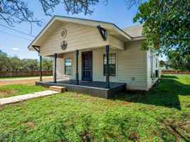 featured image of 103 N Avenue Q