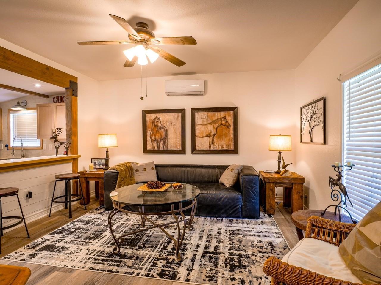 103 N Avenue Q - Photo 5 of 30