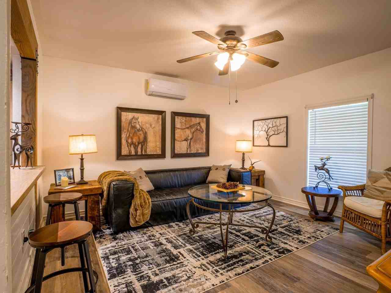 103 N Avenue Q - Photo 6 of 30